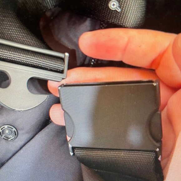 Wunder Puff Belted Waist 600-Down-Fill Vest - Picture 2 of 5